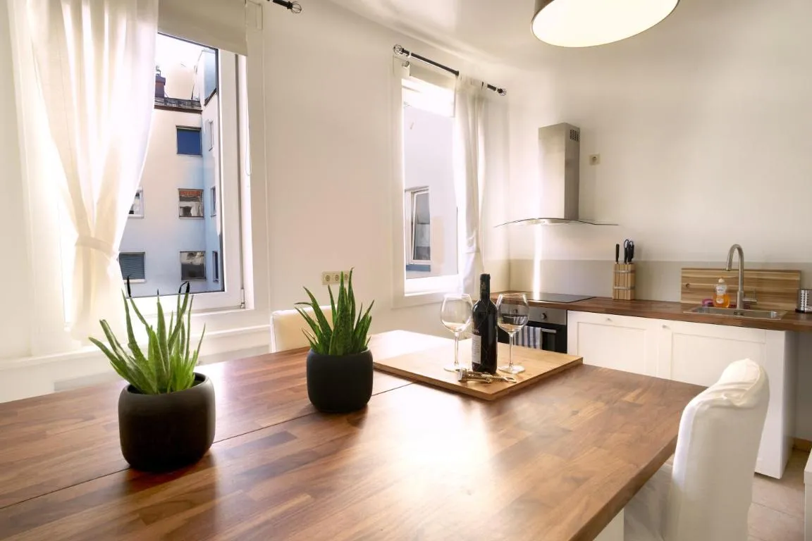 OPERASTREET CITY CENTER Apartment “Bangkok” in Vienna