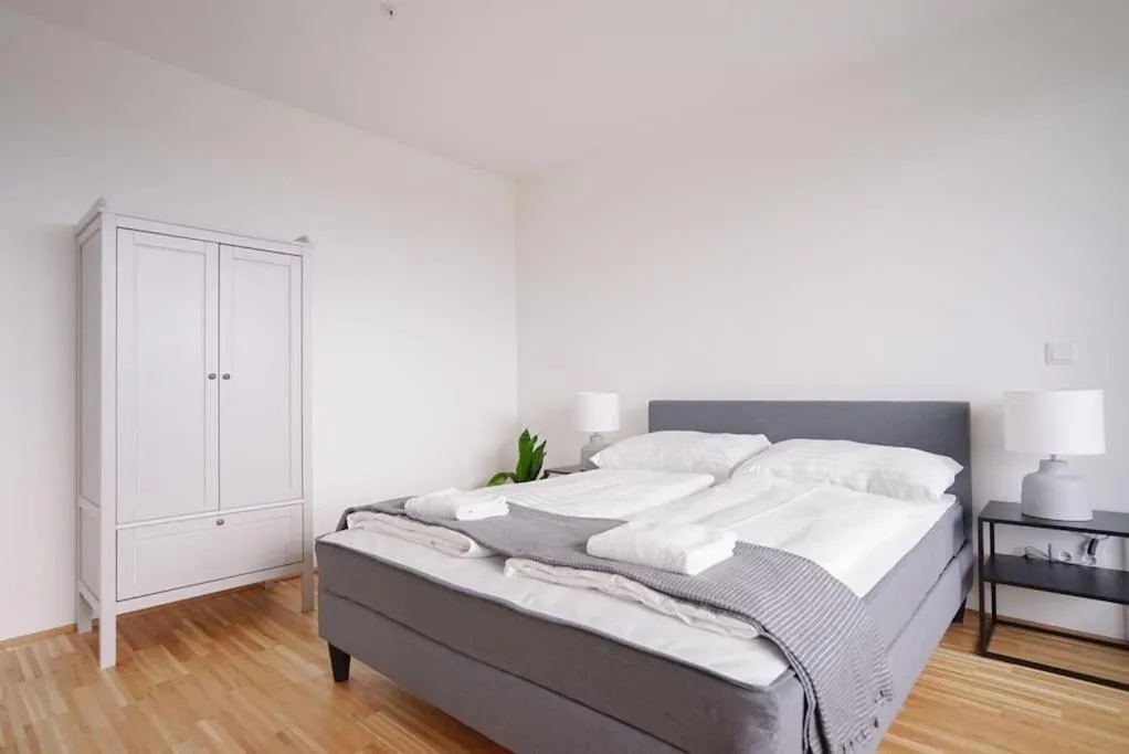Oberlaa New Apartment – 15 Min to City - 2