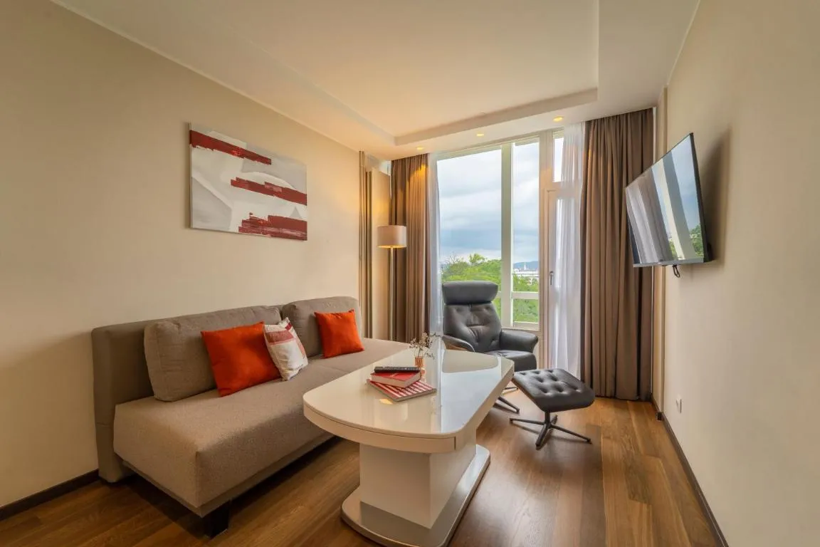 Pakat Residences