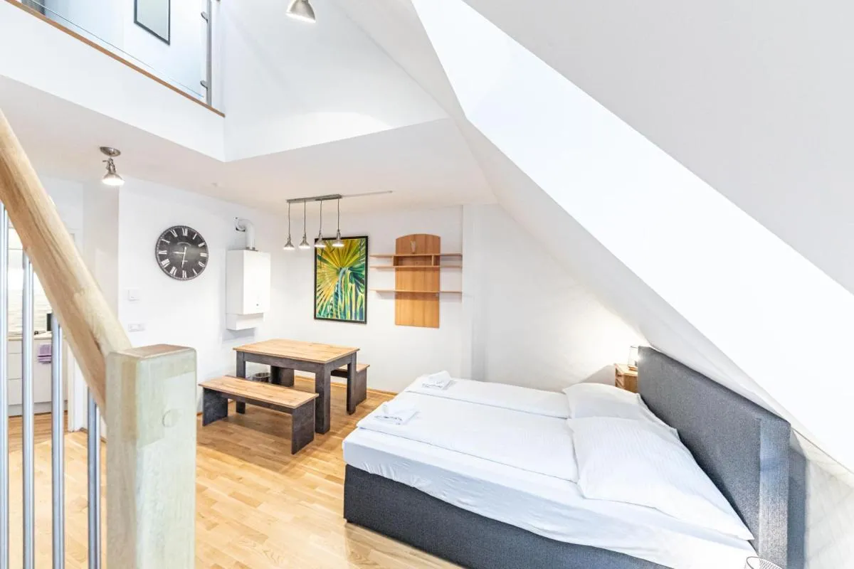 Penthouse Suites by JR City Apartments - 2
