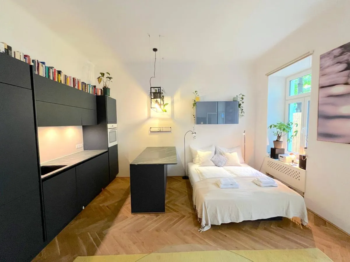Private terrace, 8 min to center - 2