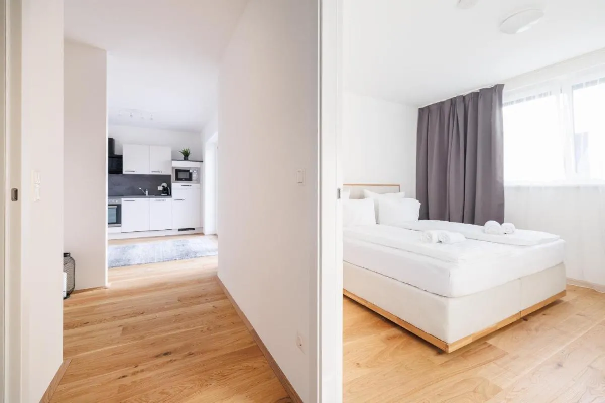 SYMPHONY Apartments 42 – Modern Loft with Terrace and Grill in Central Location - 2