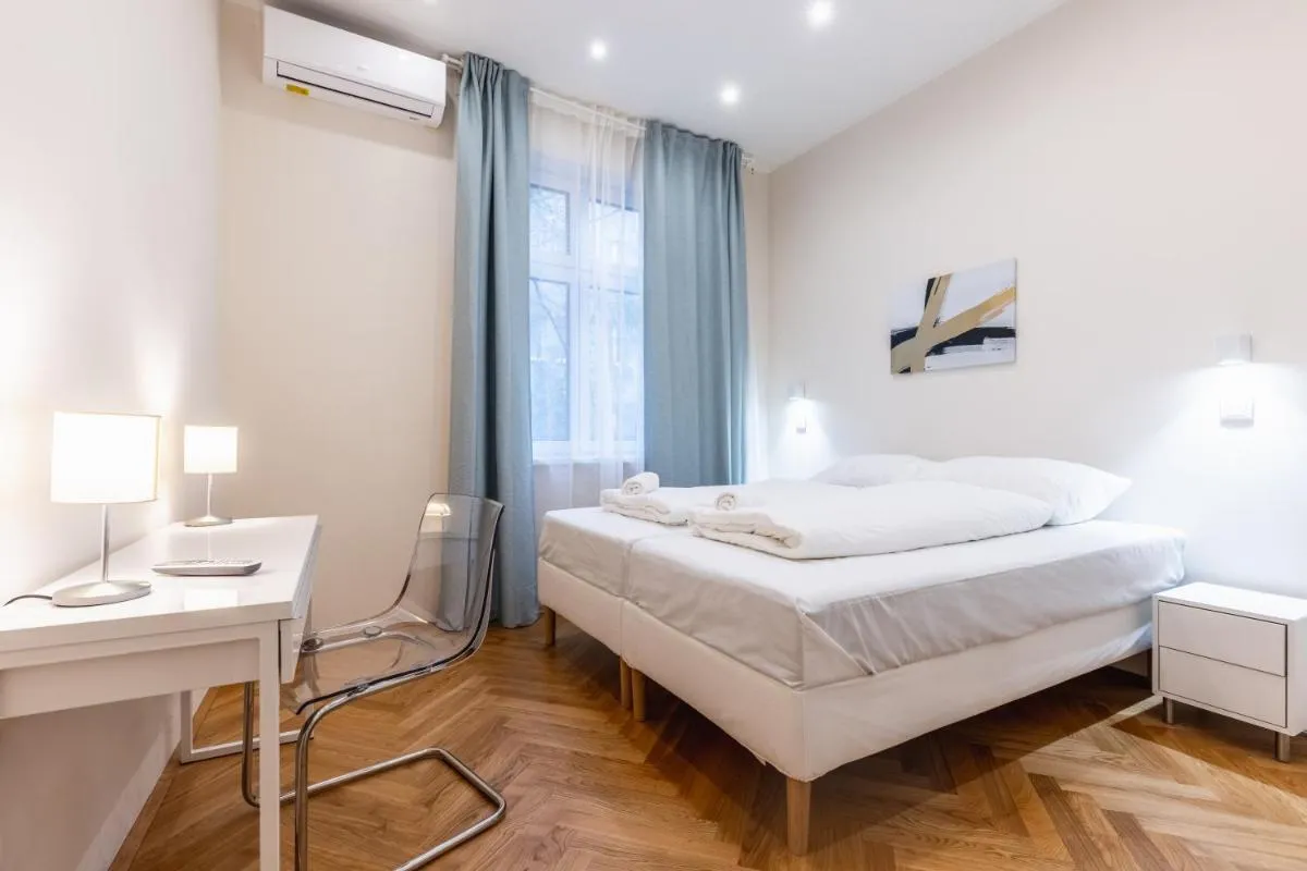 Spacious 2 bedroom apartment nearby center - 2