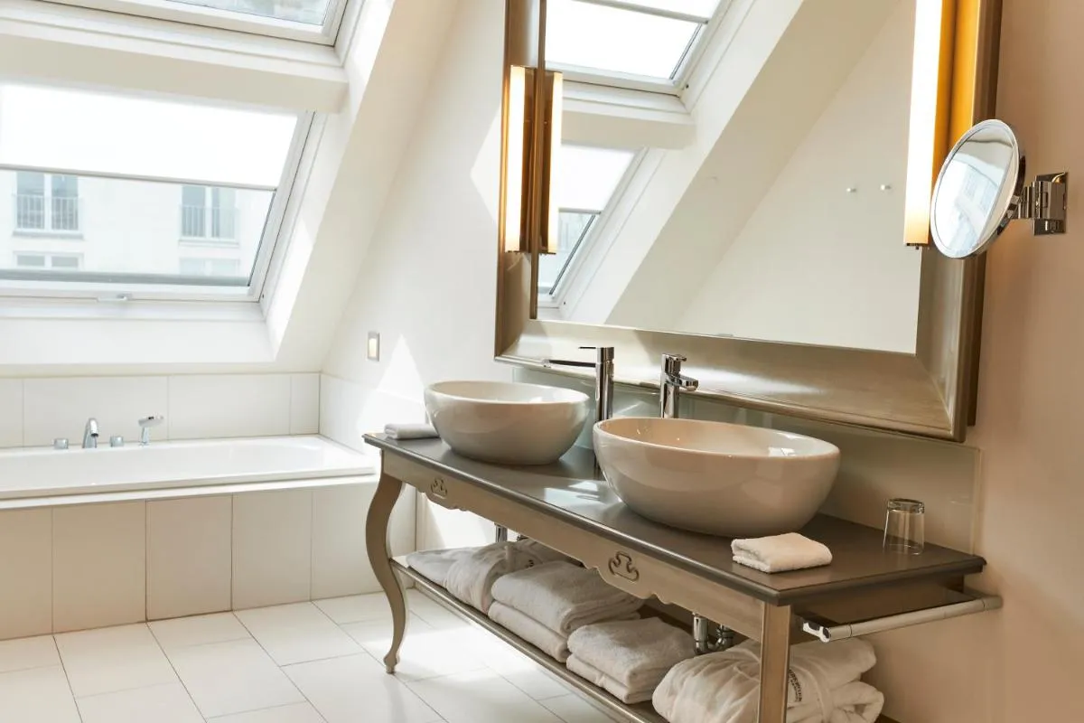 Steigenberger Hotel Herrenhof - 3
