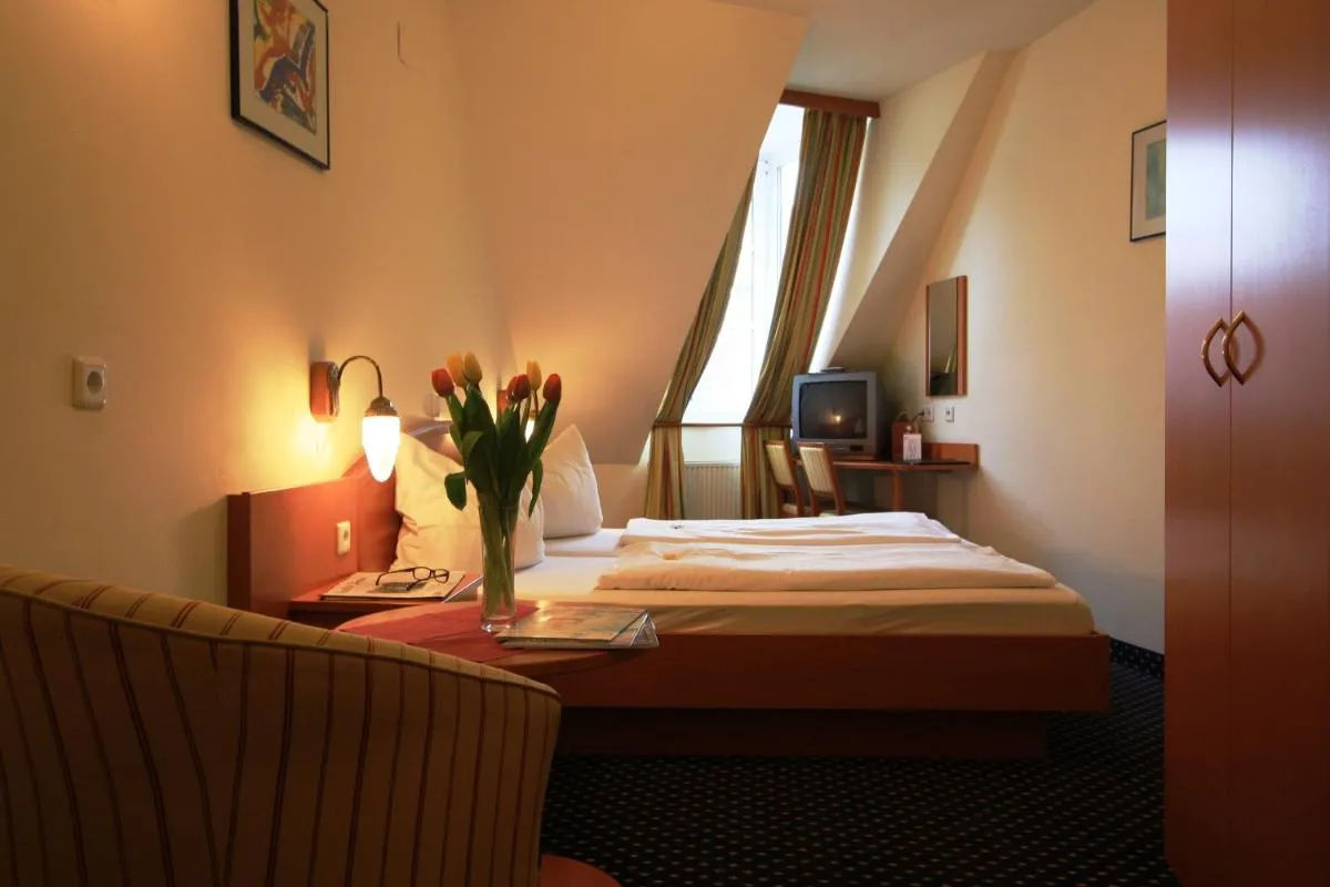 Suite Hotel 900 m zur Oper - 2