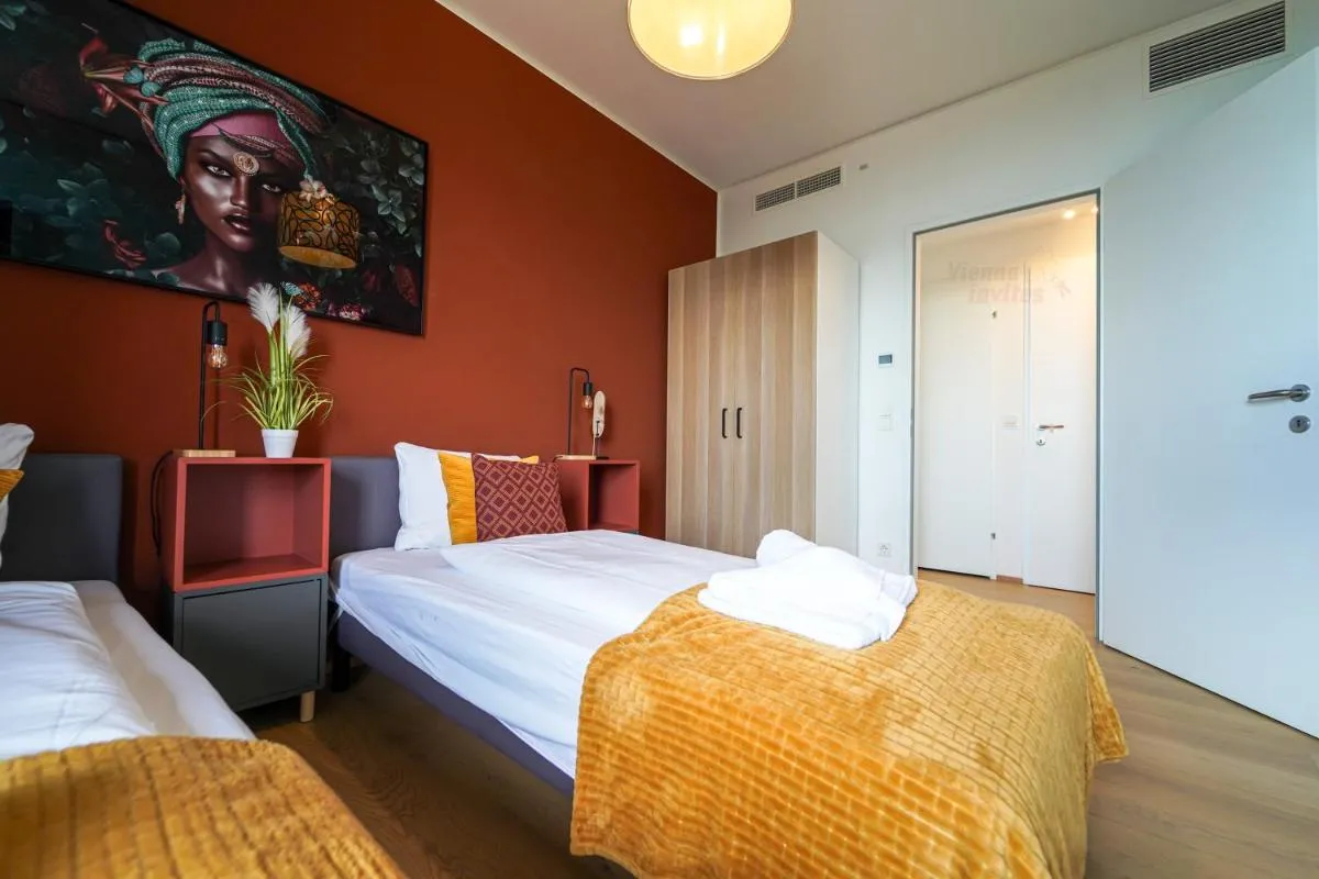TrIIIple 7Heaven – Amazing View on top floor with rooftop pool - 2