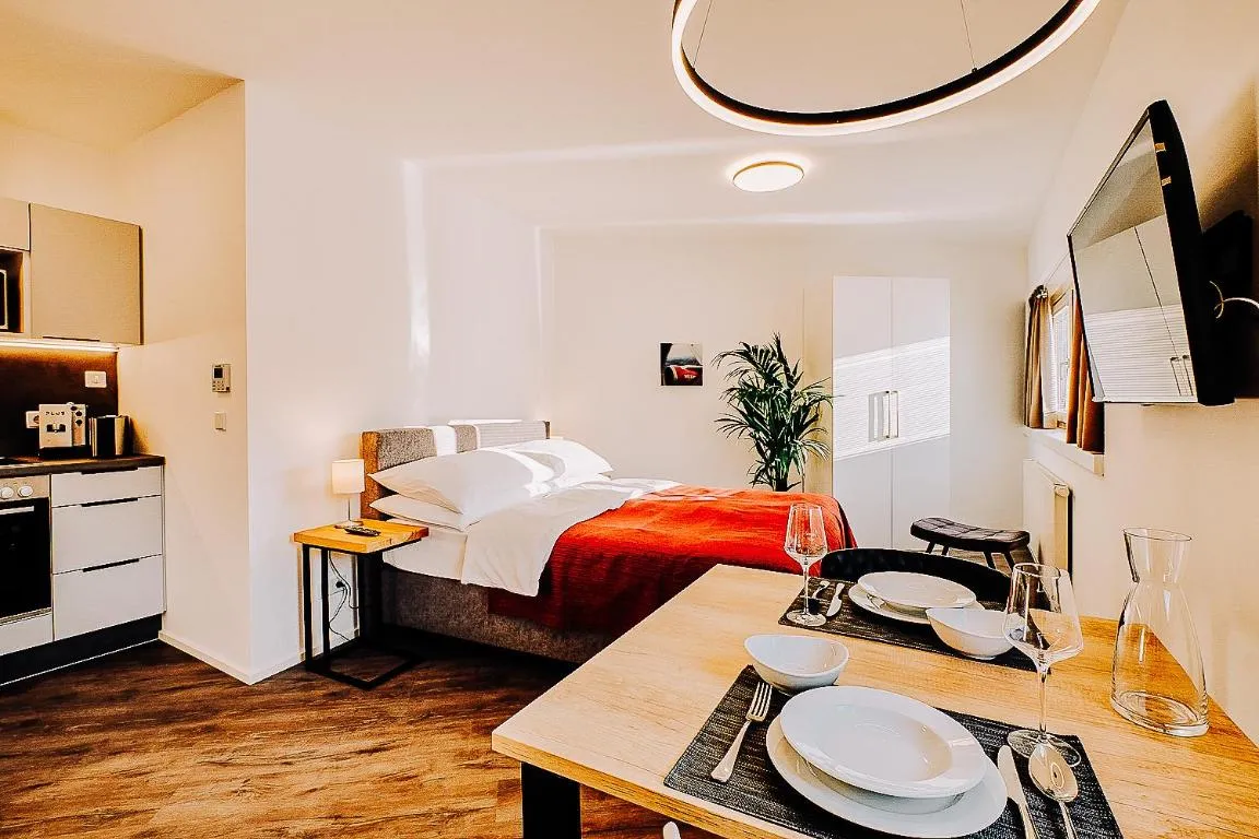 URBAN ISLAND I Riverside Apartments