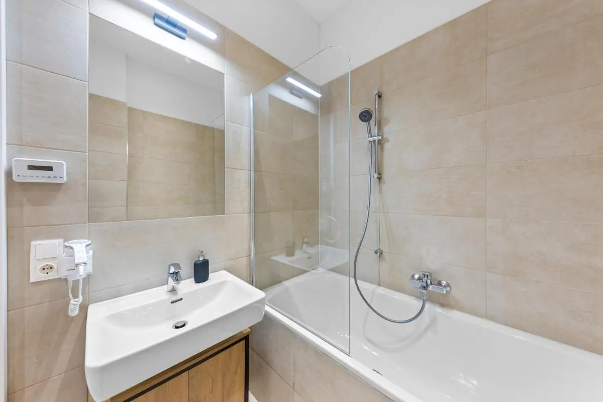 Vienna Chic Residences #Suite 6 * Brand New * - 3