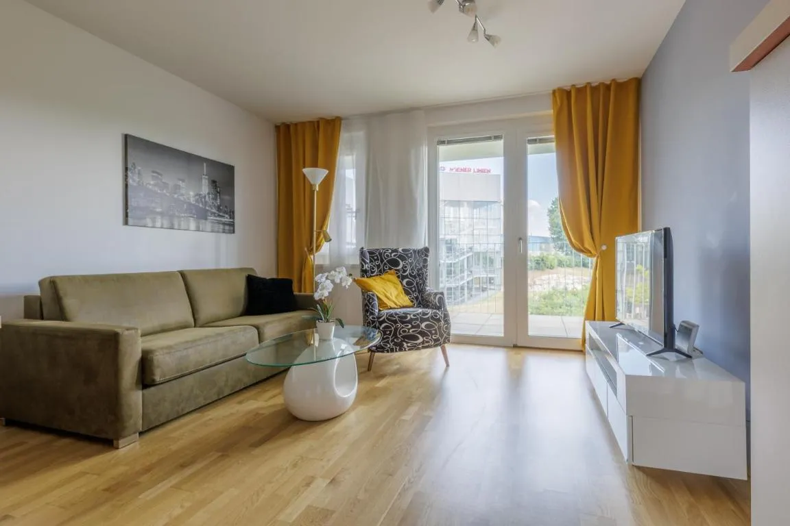 Vienna City and SPA – Modern Apartments next to Therme Wien & 15 Minutes to the City Center