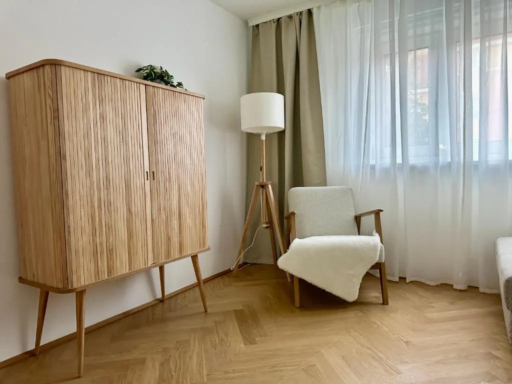 Viviane Paulos Apartment – Stylish apartment at Wienerberg
