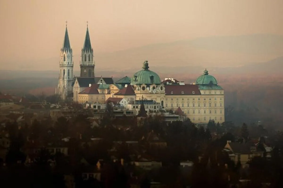 Image 2 of 3 Castles and Wine Tasting Day Tour in Danube Valley from Vienna