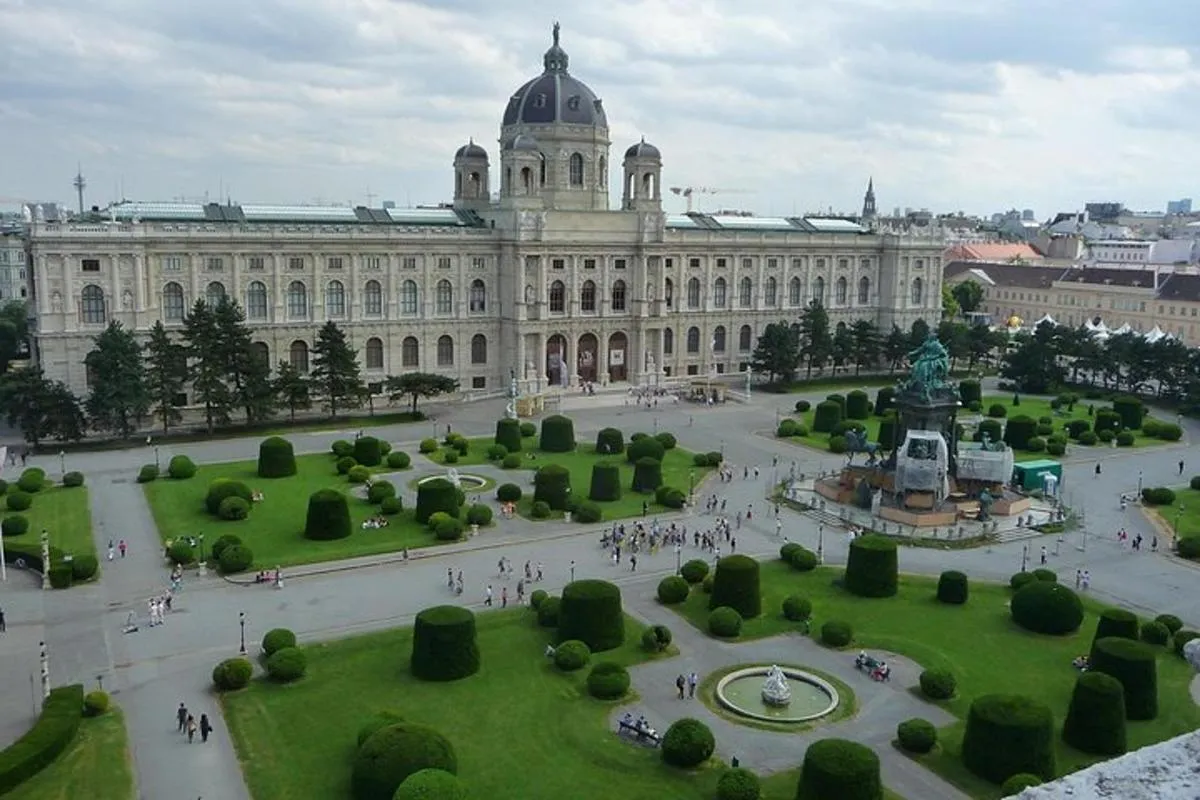 Image 2 of Authentic Experience: When in Vienna, do as the Viennese do!