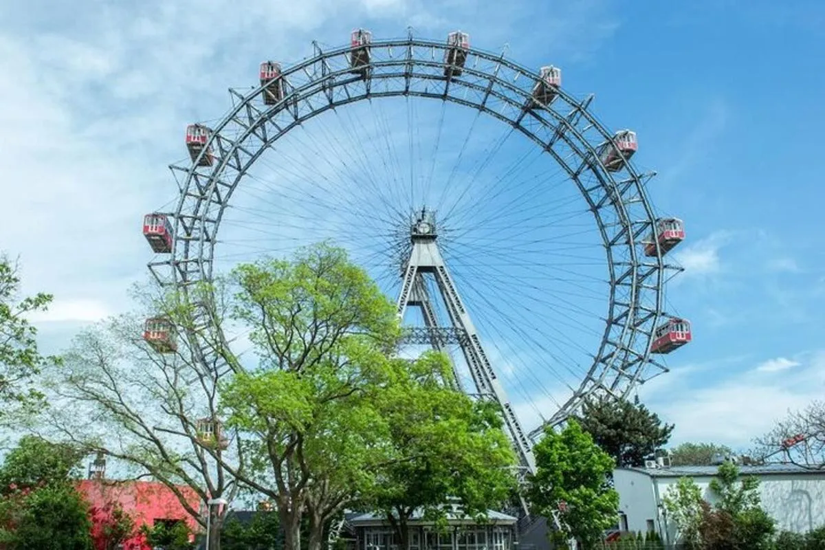 Image 2 of Best of Vienna Pass: Schönbrunn, Belvedere, Big Bus & Cruise
