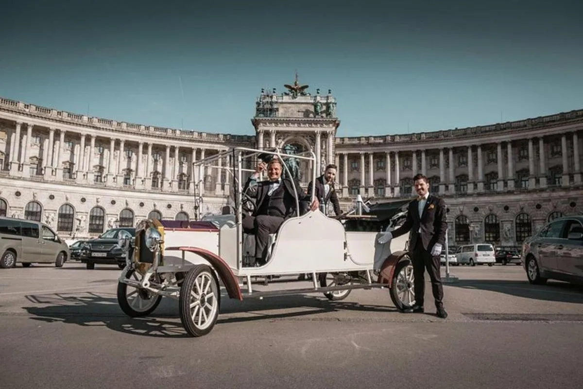 Image 0 of City Sightseeing Tour in an Electro Vintage Car (up to 5 people)