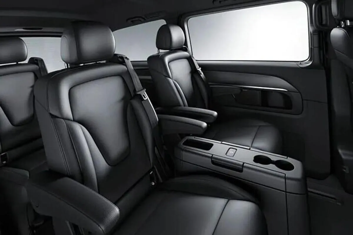 Image 4 of Departure by Private Minivan from Vienna to Vienna Airport VIE