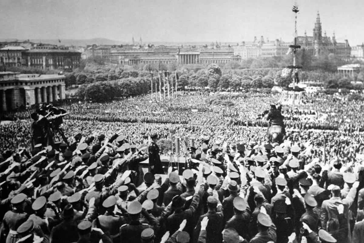 Image 3 of Historical Hitler Walking Tour of Vienna