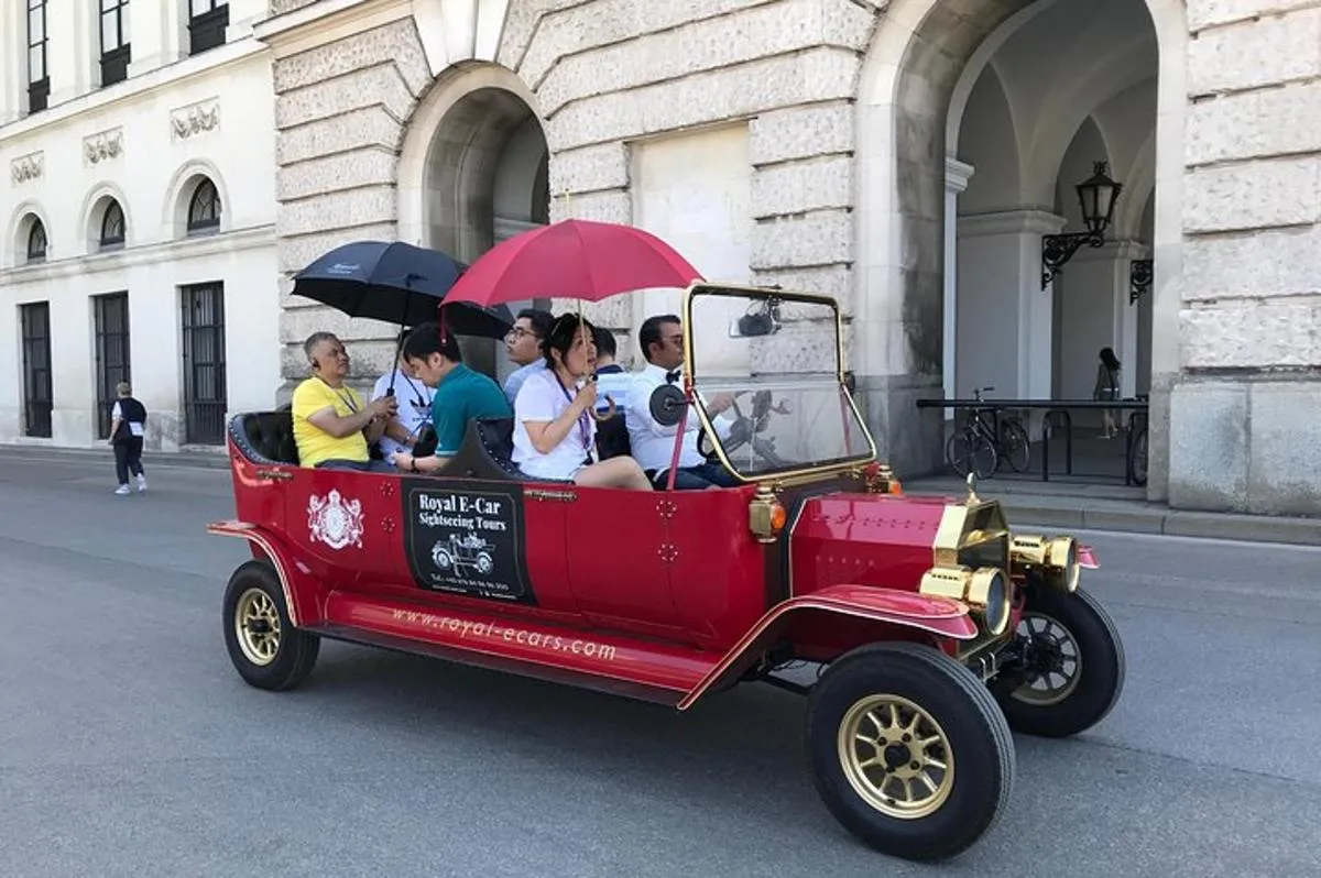 Image 4 of Oldtimer Tour Vienna Gold Tour