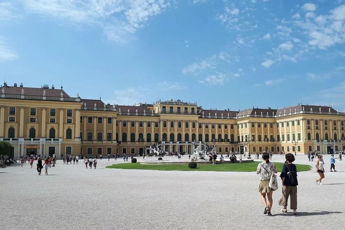 Image 4 of Private Schönbrunn Palace and Gardens Tour