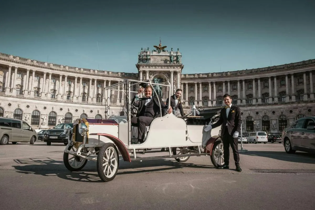 Image 1 of Private Sightseeing Adventure in an Electric Car