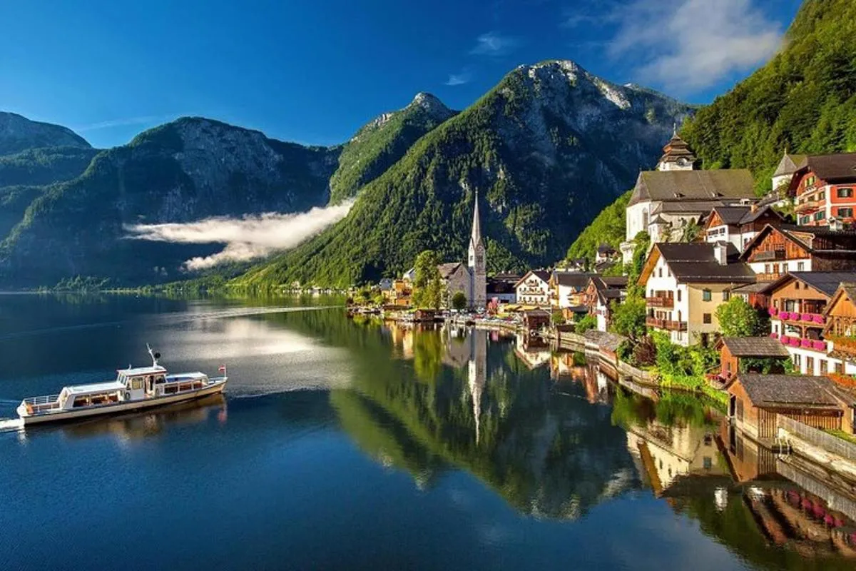 Private Tour of Melk Hallstatt and Salzburg from Vienna – Sound of Music