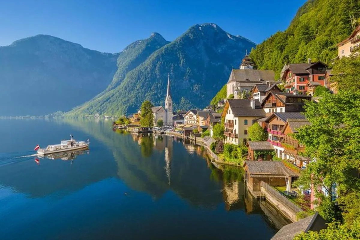 Private tour of Melk, Hallstatt and Salzburg from Vienna