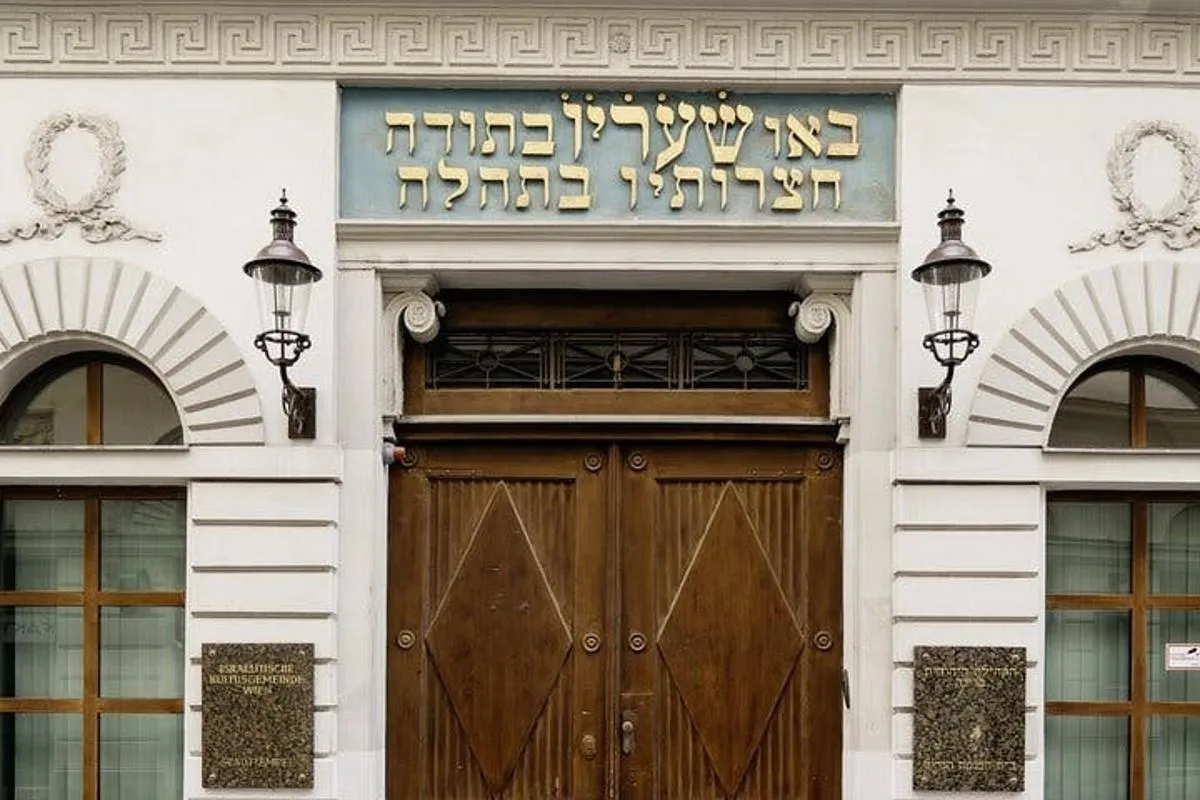 Image 3 of Stadttempel Synagogue Tour