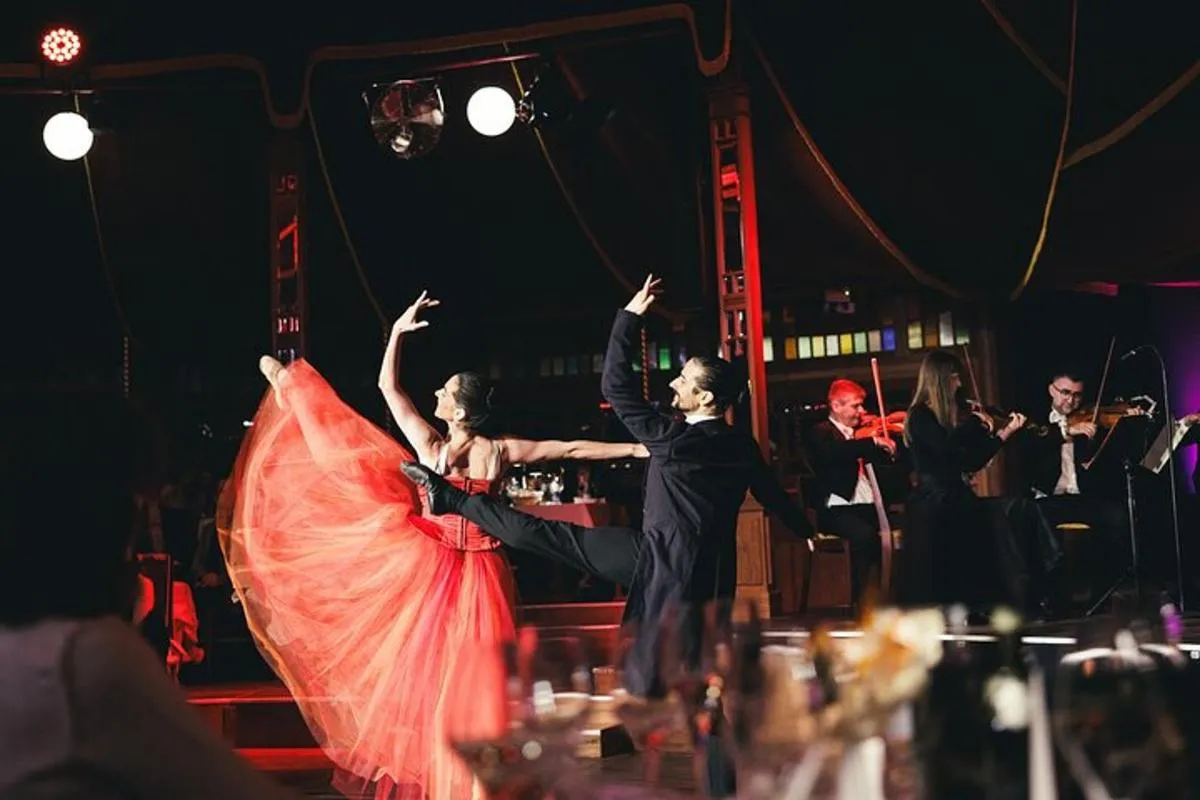 Image 0 of Strauss Dinner Show