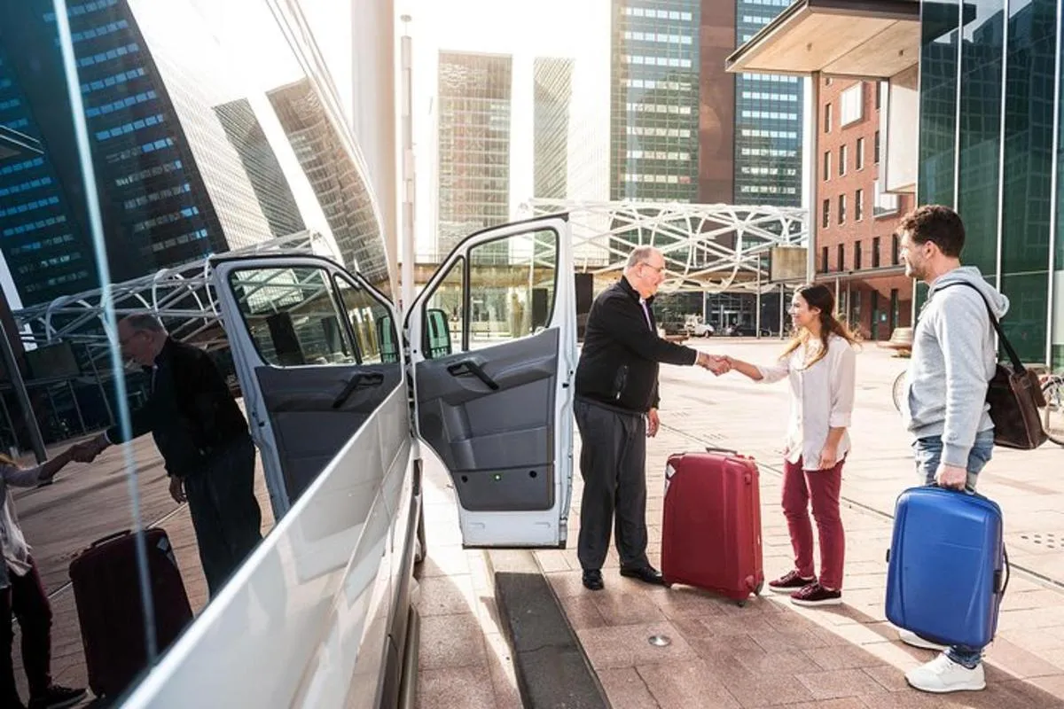 Image 5 of Vienna Airport Departure Transfer (Hotel to Vienna Airport)