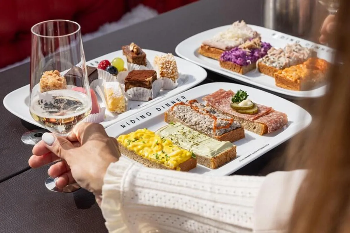 Image 3 of Vienna Horse-Drawn Carriage Ride with Sparkling Wine and Food