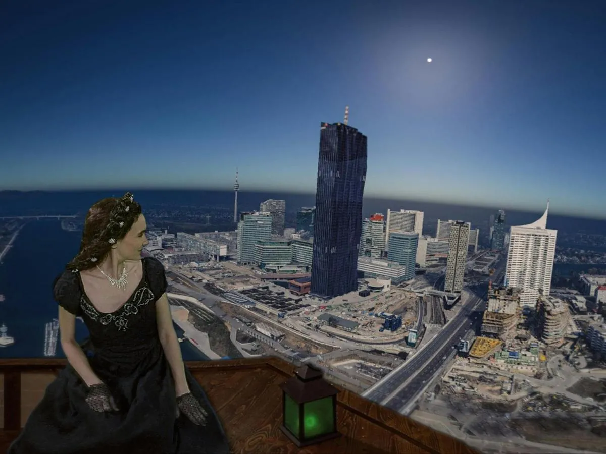 Image 1 of Virtual Reality Boat Ride With Empress Sisi