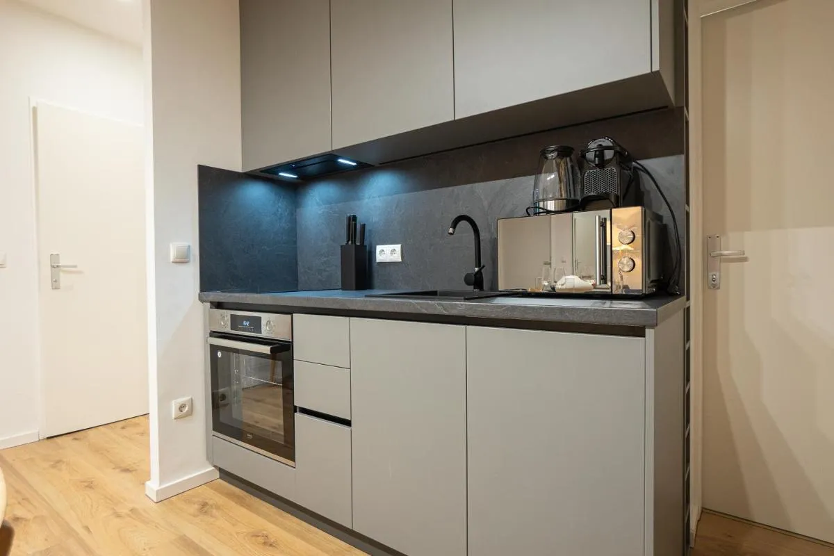 1BR apartment with a Queen-size bed and Terrace – Contactless 24h Check-In - 3