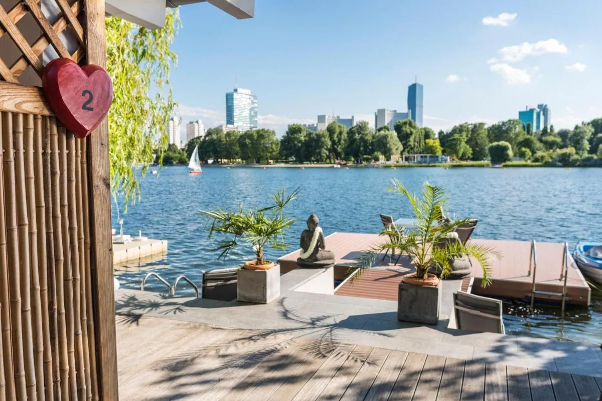 AJO Vienna Beach – Contactless Check-in - 2