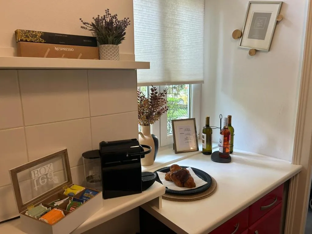 Apartment 5 min Schönbrunn Gloriette, Direct to City Center, Free Parking