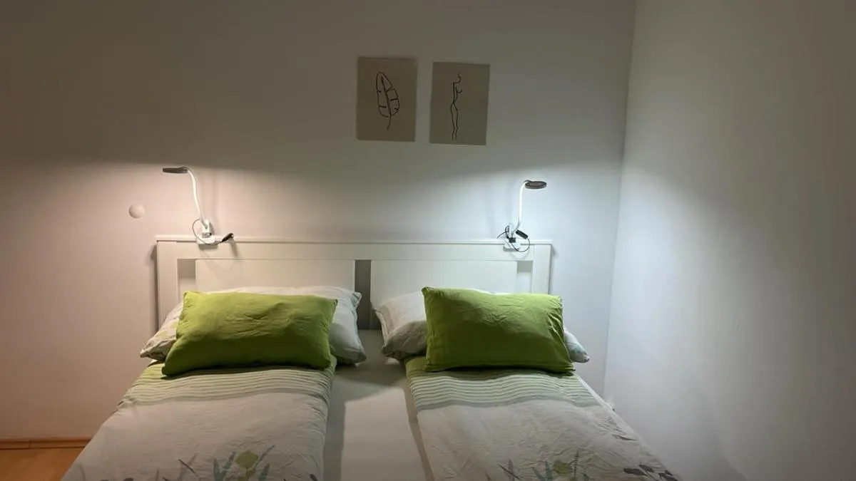 Best Rated Central Apartment Vienna – AC, WiFi, 24-7 Self Check-In, Board games, Netflix, Prime - 2