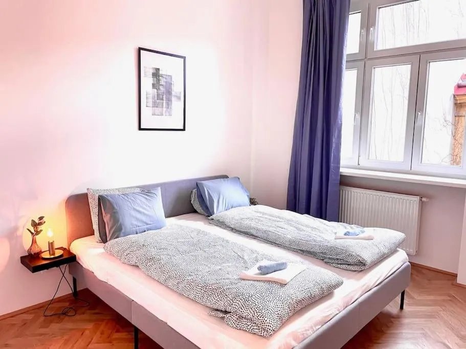 Brand New Spacious & Stylish Aptmt in City-Centre - 2