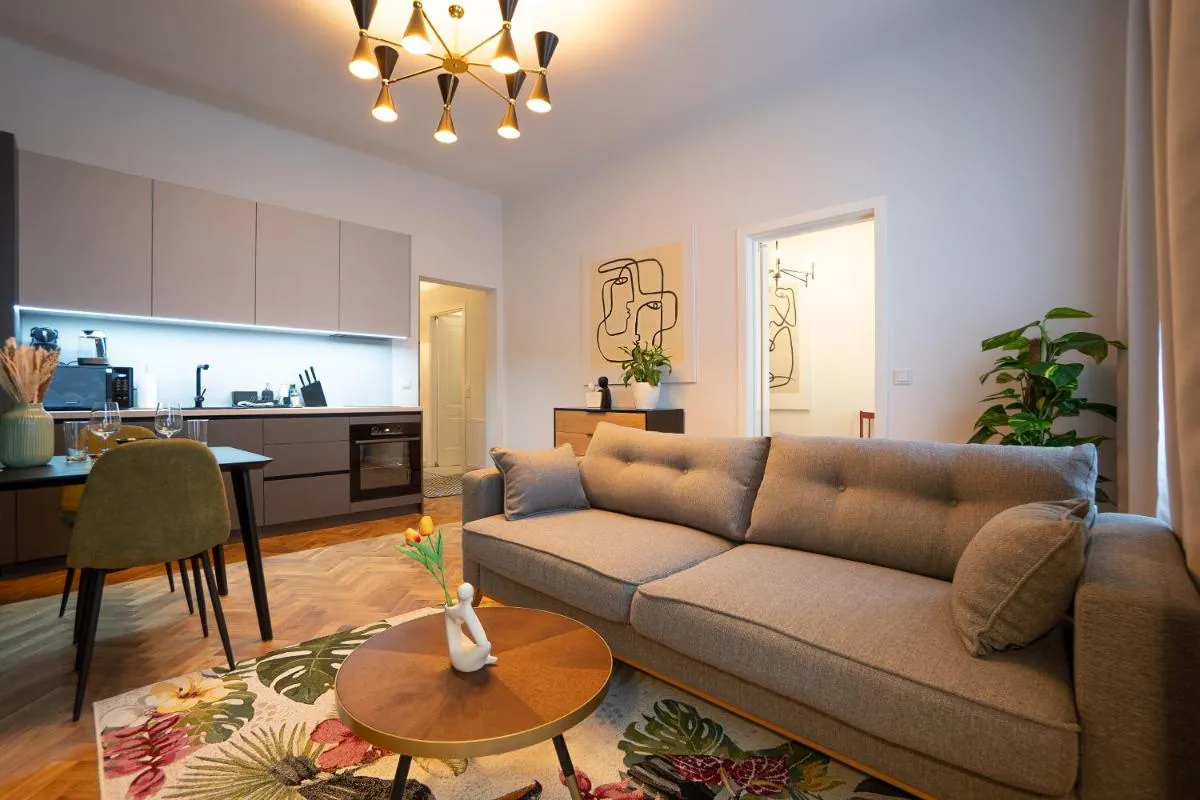 Brand new 2-room central apartment - 2