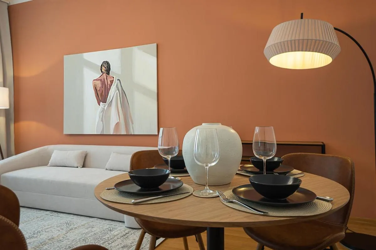 Bright 3-room apartment with a king-size bed - 2