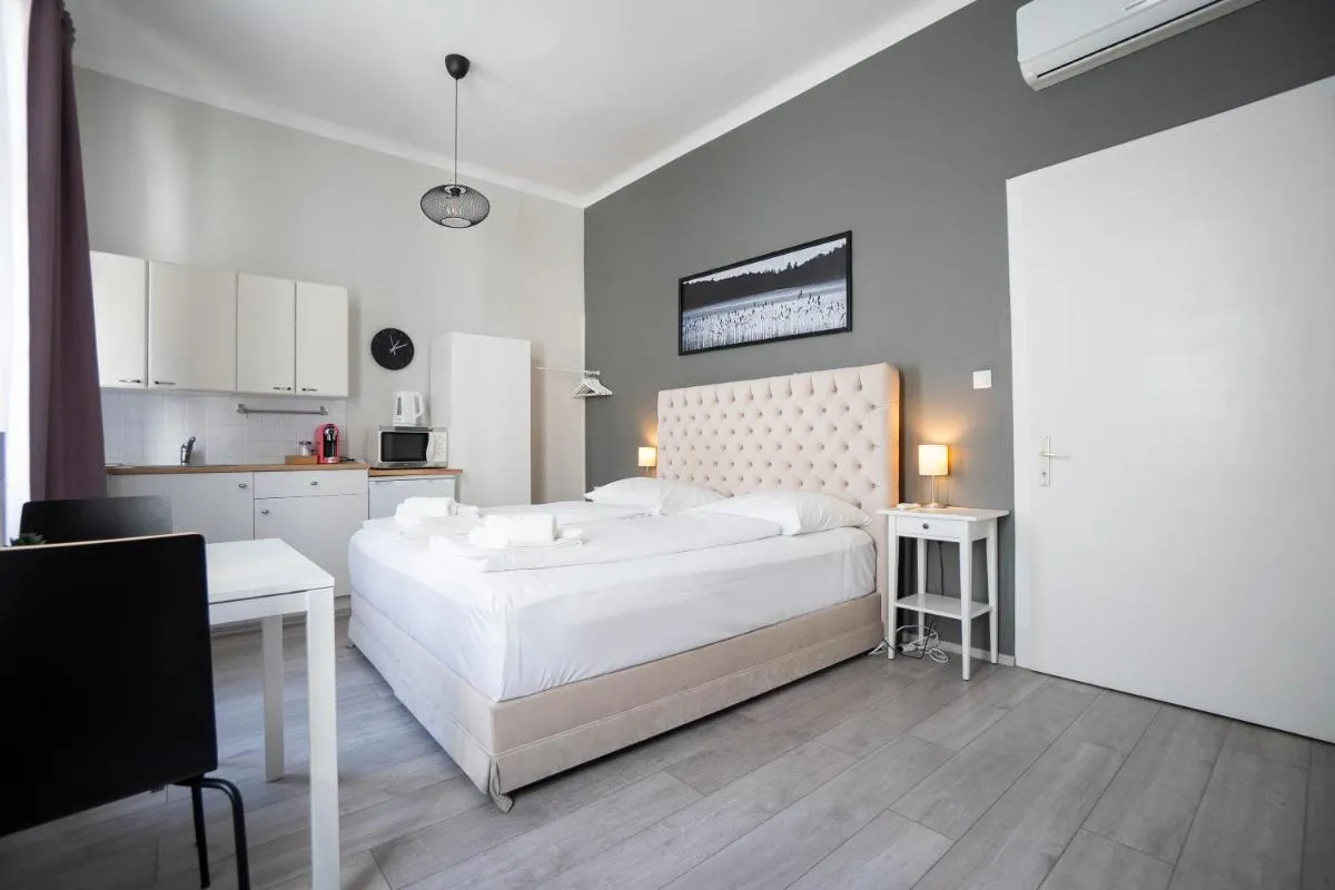Bright ,cozy , central and cute studio in Vienna - 2