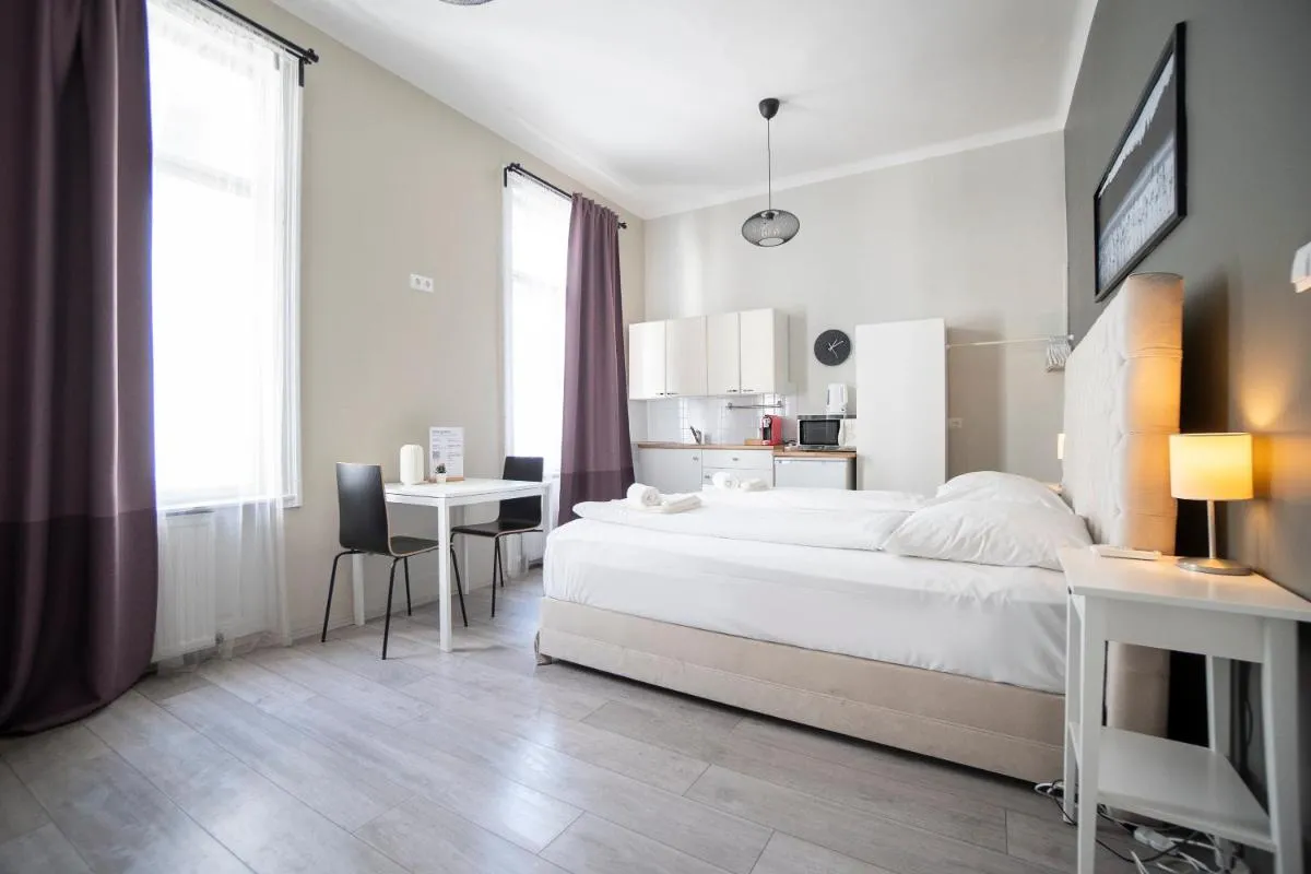 Bright ,cozy , central and cute studio in Vienna - 3