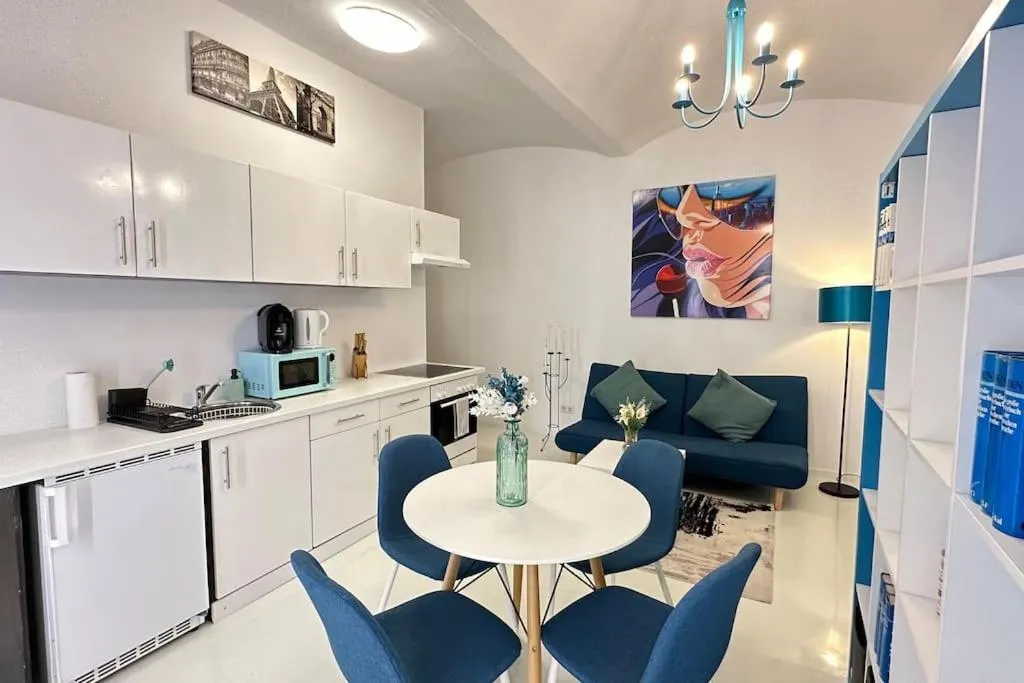 C’est la vie à Paris Apartment - 2