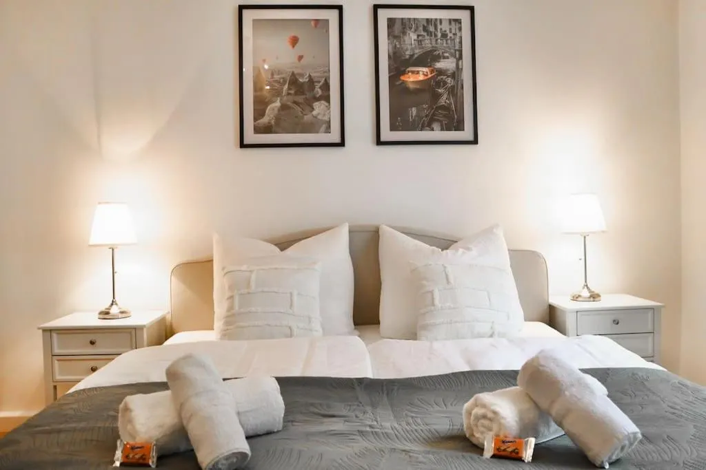 Charming, modern & spacious Apartment - 2
