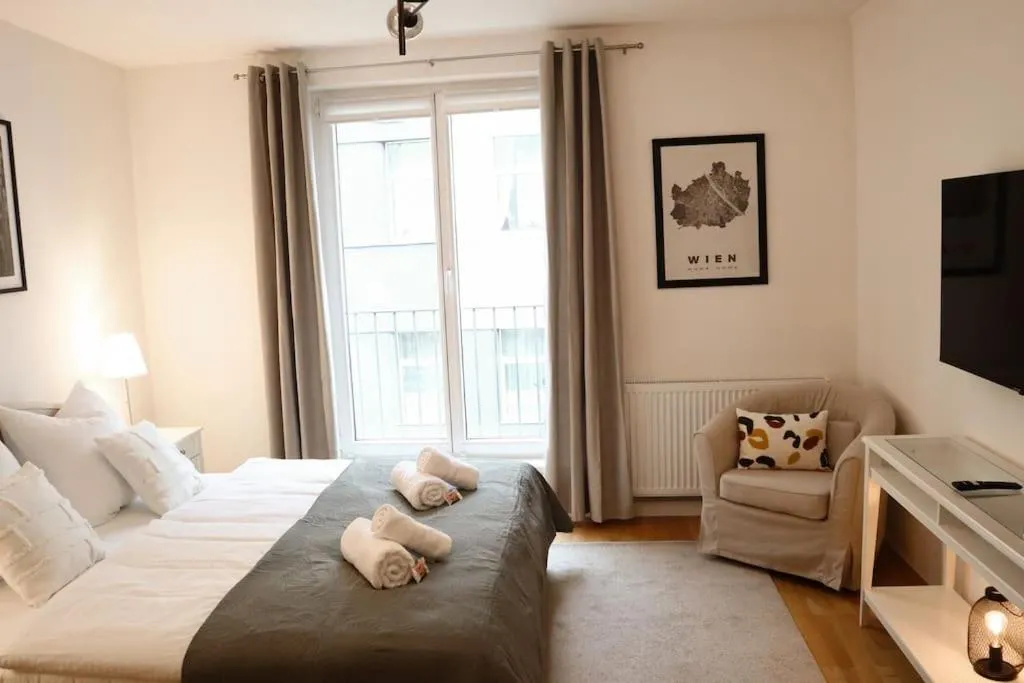 Charming, modern & spacious Apartment - 3