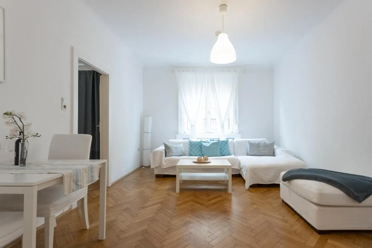 City Center Operastreet Apartment “Italy” - 2
