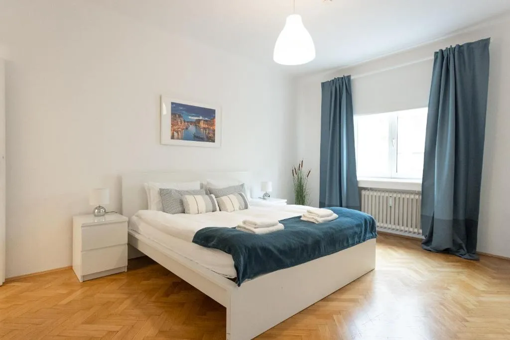 City Center Operastreet Apartment “Italy”