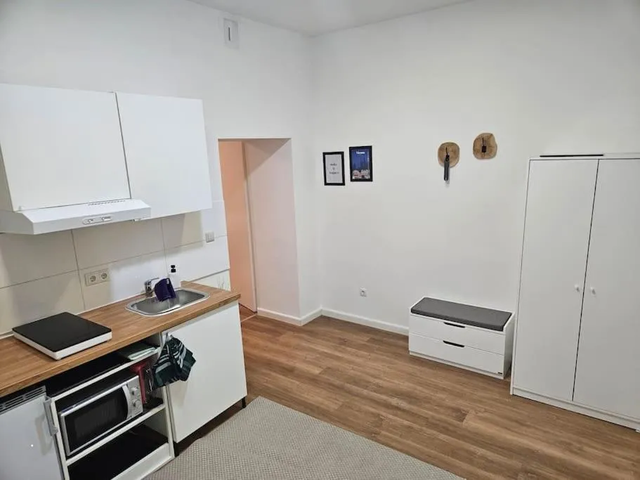 Comfort-Suite 10 min to Center - 3