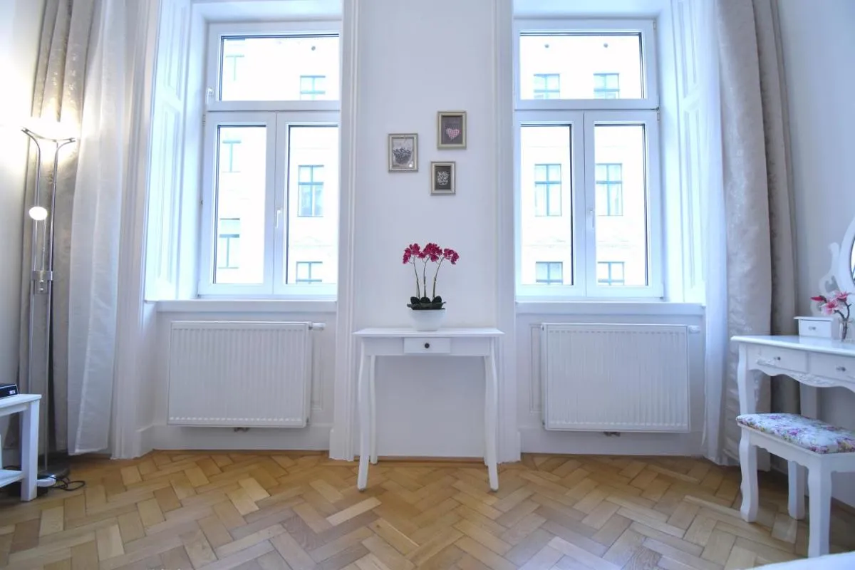 Cosy 3 Room Viennese Flat – 10min to City Center - 3