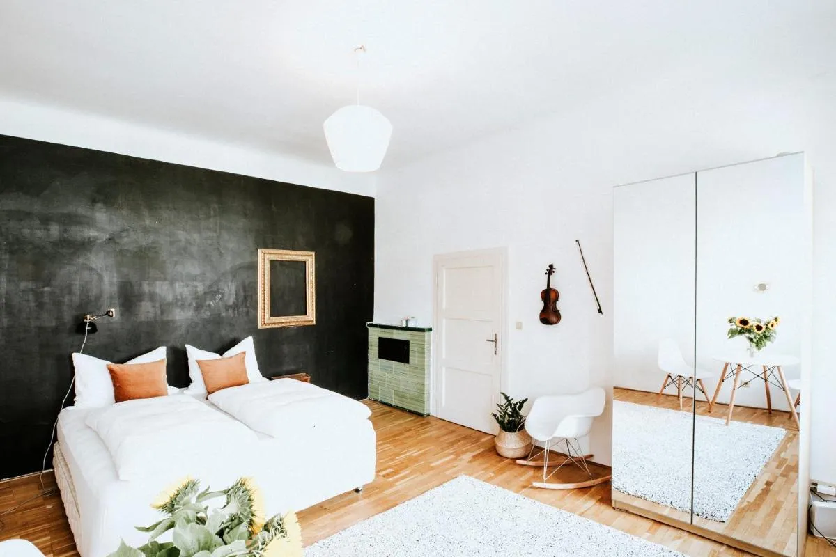 Cozy City Apartment - 3
