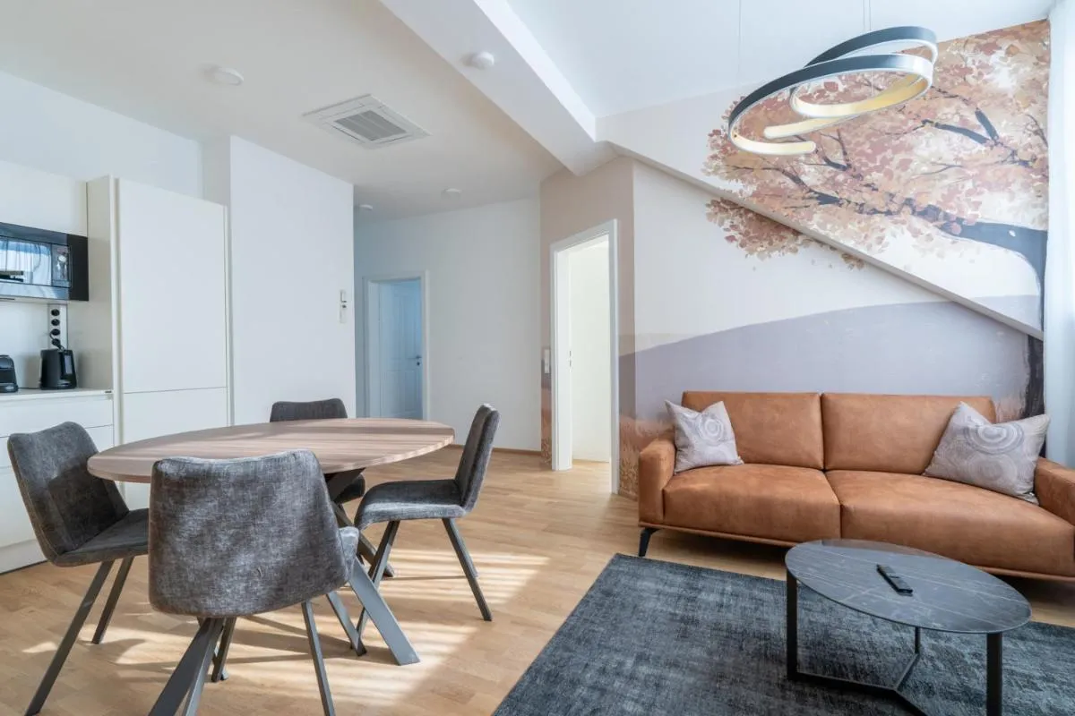 Exclusive 70 m2 Suite with Balcony and Air Conditioning - 3