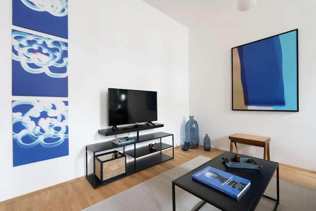 HM • Glam 1BR Suite, Easy City Path - 2