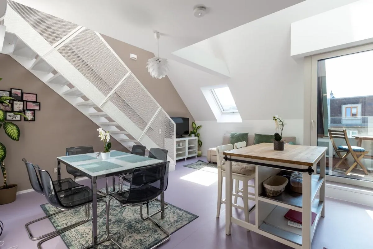 JULIUS 6 – Duplex Apartment 5 Mins to City Center - 3